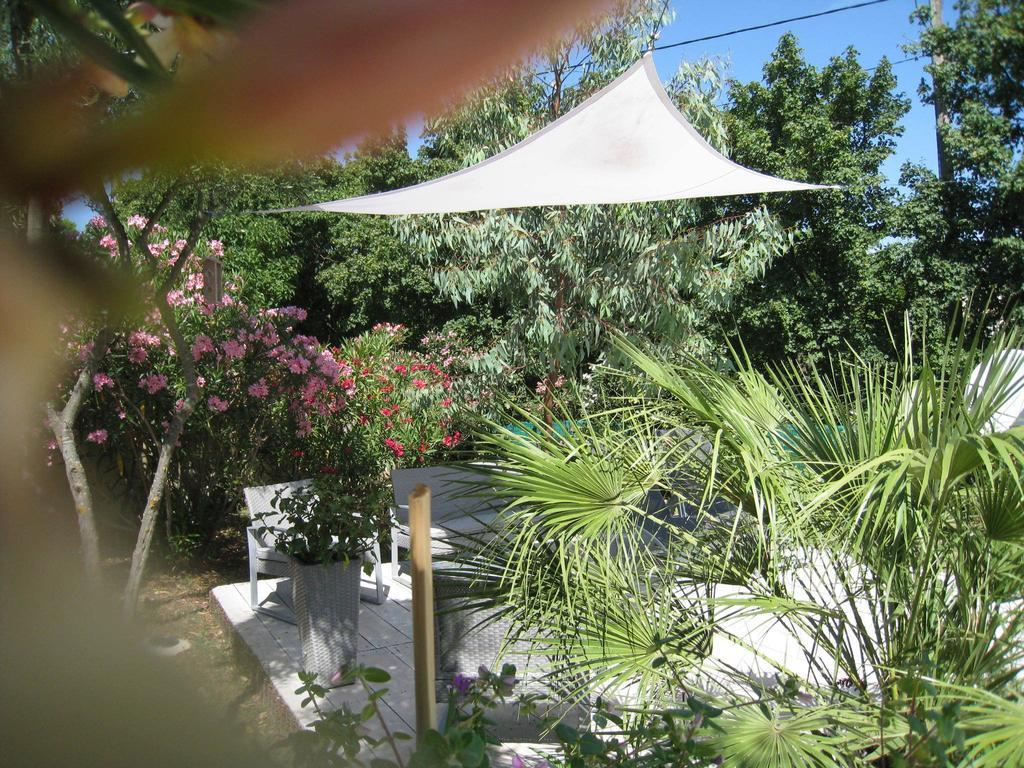 Le Clos Olives Comps  Zimmer foto