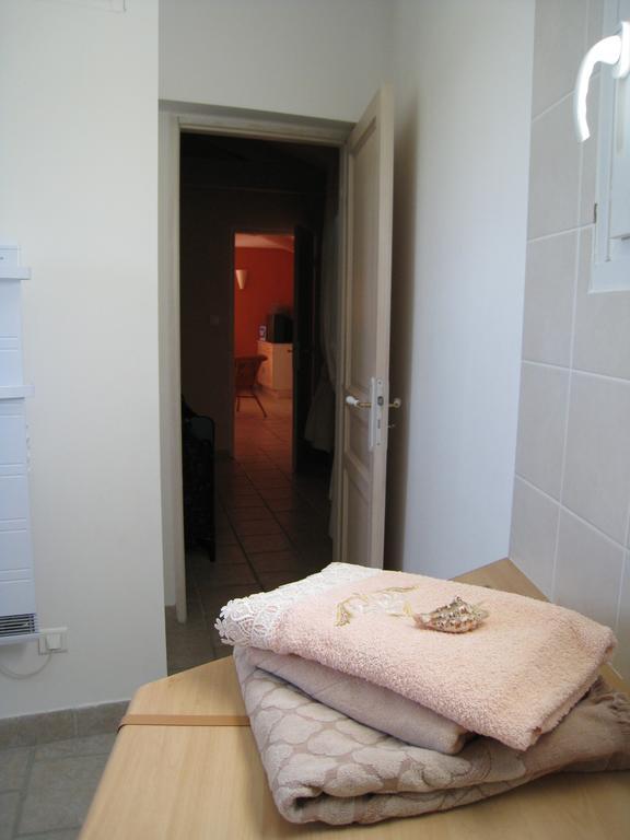 Le Clos Olives Comps  Zimmer foto